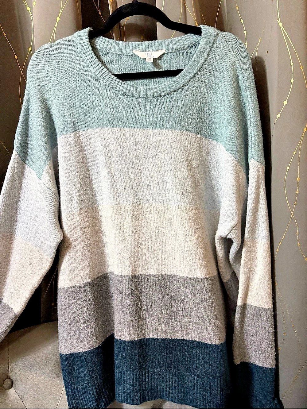 Time and Tru Color Block Crewneck in Blue & Gray Size XXL